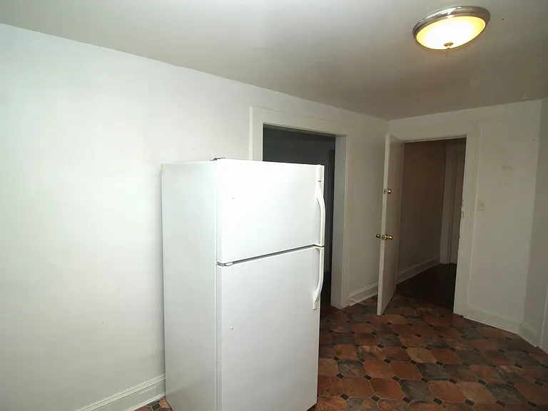 3209 Guilford Ave — Photo 4