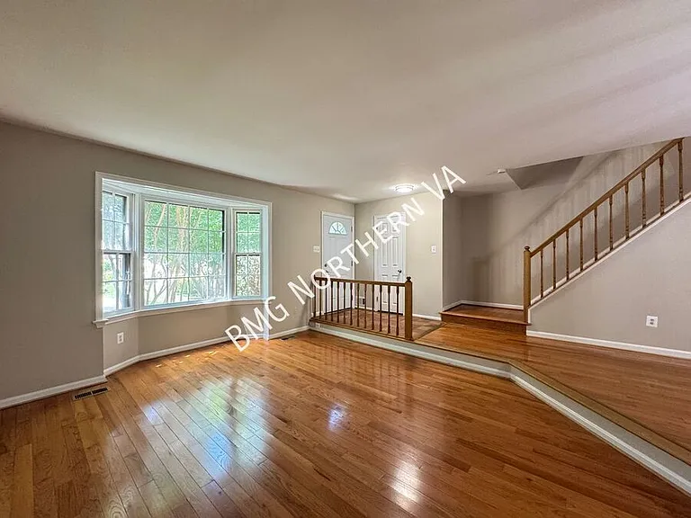 9606 Scotch Haven Dr — Photo 3