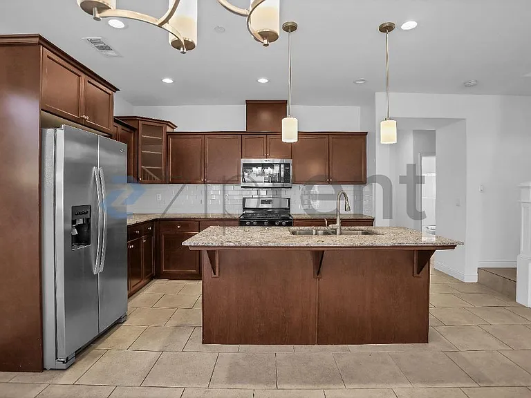 6314 W Donner Ave — Photo 7