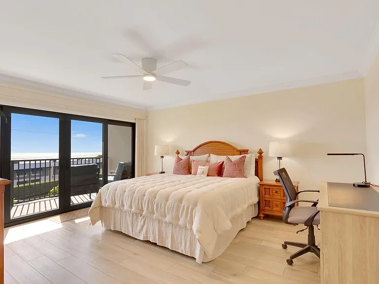 1055 Ocean Dr #403 — Photo 13