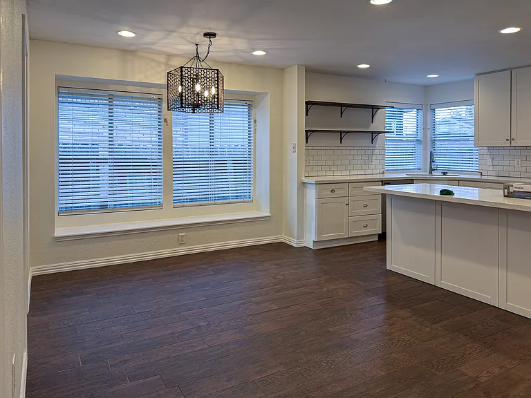 8218 Galespoint — Photo 9