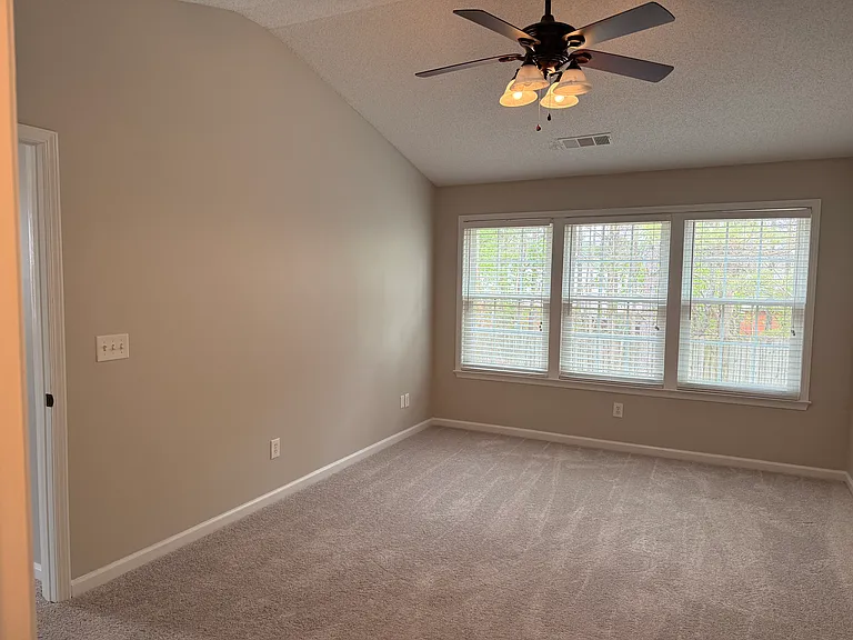 1637 Heyford Cir NW — Photo 8