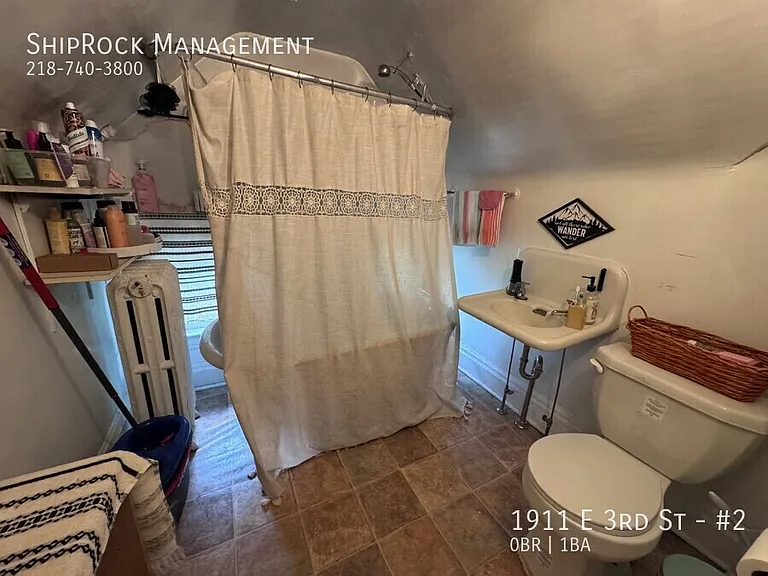 1911 E 3rd St #2 — Photo 7