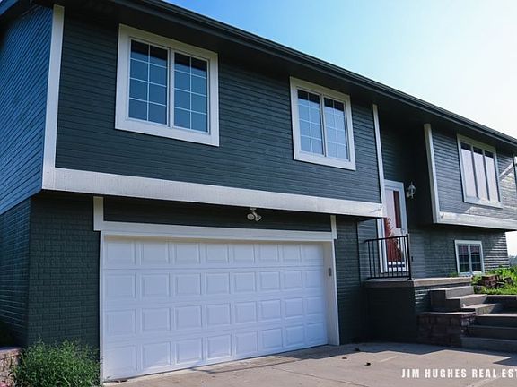 3rd image of 17691 Kane Ave