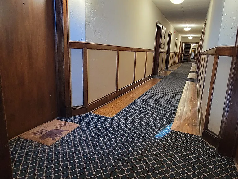 225 Place Apartments — Photo 36