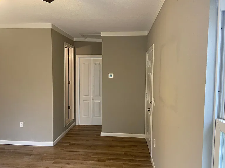 1701 Louise Ave — Photo 7