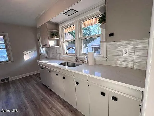 3936 Albany St — Photo 13