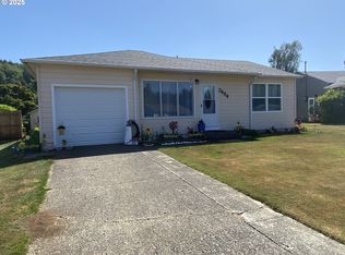 2684 Highlands Dr, Reedsport, OR 97467
