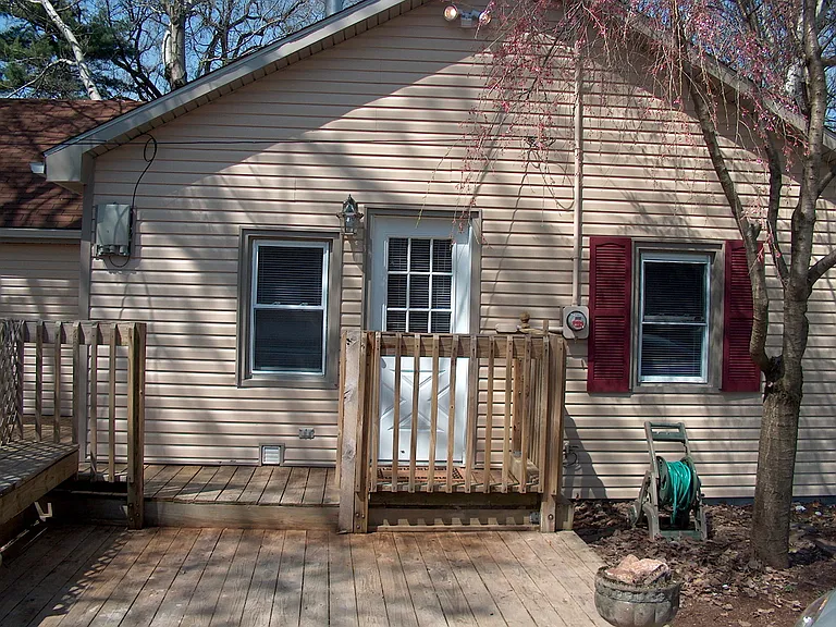 2045 W Packard Ave — Photo 17