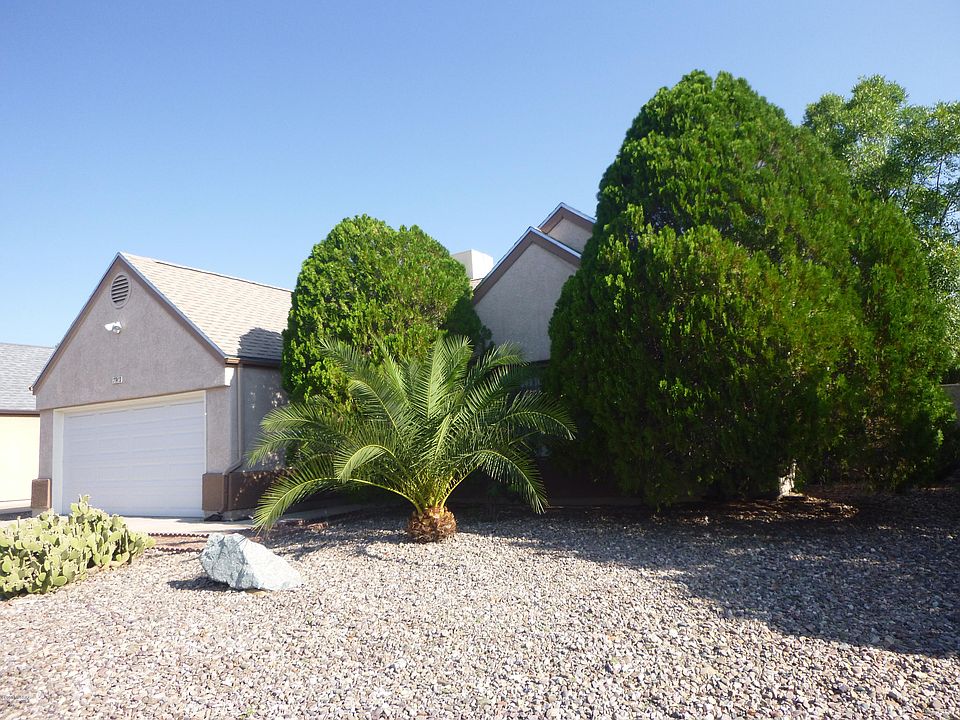1st image of 7912 N Roundstone Dr