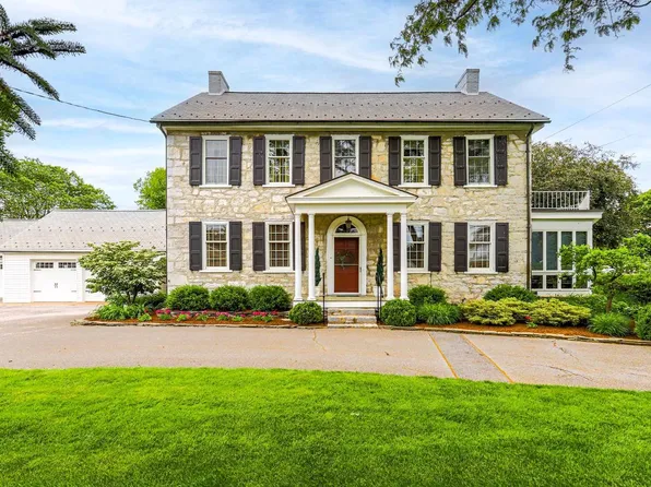 5645 Greenvillage Rd, Chambersburg, PA 17202