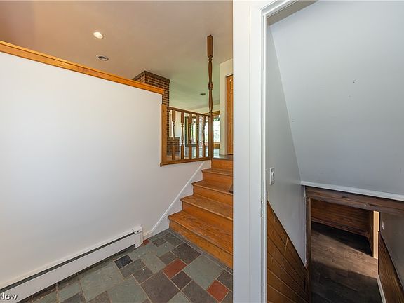 3rd image of 7969 Dines Rd