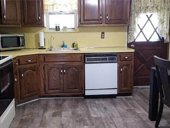 4th image of 353 Chambers Ave