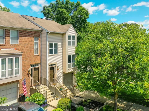 7802 Falling Leaves Ct, Ellicott City, MD 21043