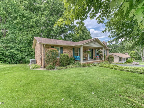 3rd image of 111 Whitson Dr