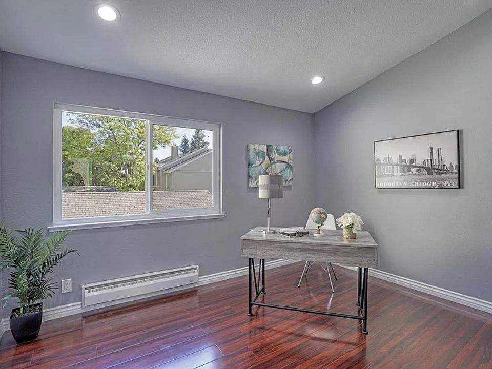 1st image of 412 Tortola Way