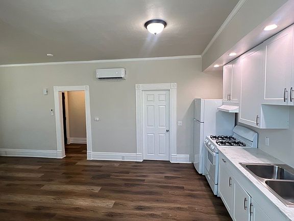 3rd image of 225 E E St