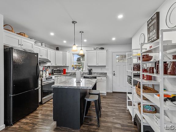 2nd image of 14388 Kildare Ln