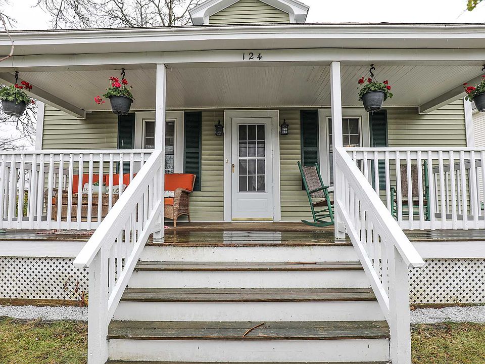 124 Thorp Street, Manchester, NH 03102 Zillow