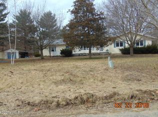 4199 Gloucester Dr, Allegan, MI 49010