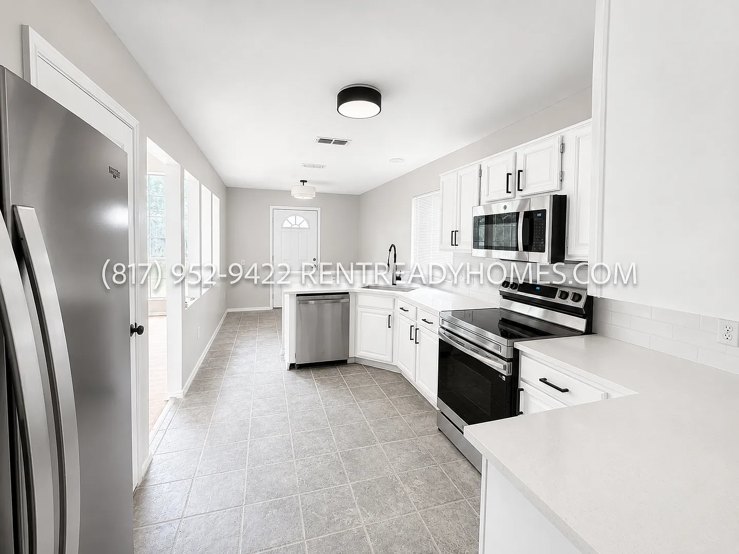 3405 Plantation Ln - Pet Friendly 3 Bedroom Rental Home in Houston, TX with Quartz Countertops an... — Photo 3