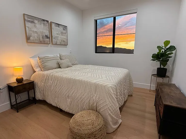 Photos are for sample unit staging only.