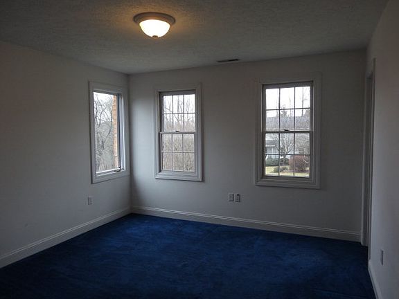 5th image of 156 Francis Way