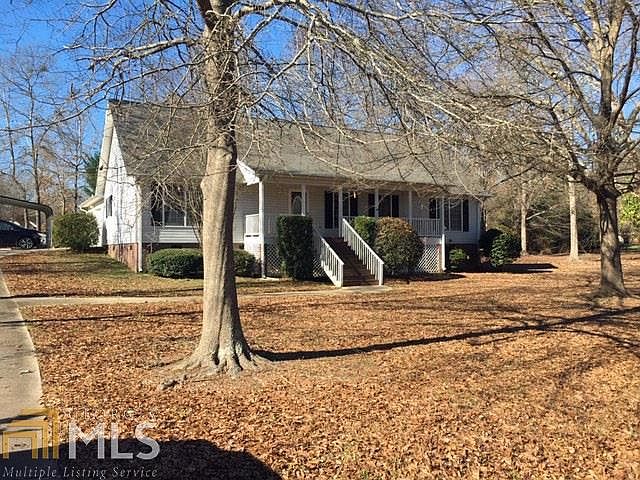1st image of 245 Stillwood Dr