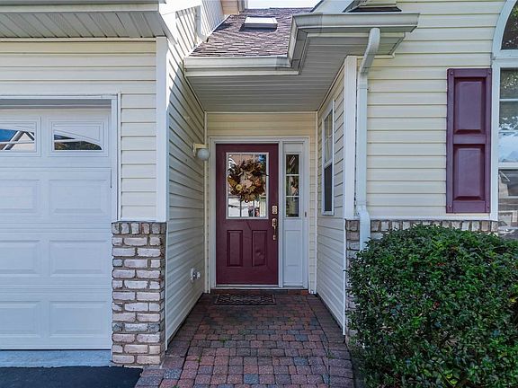 3rd image of 131 Constantine Way