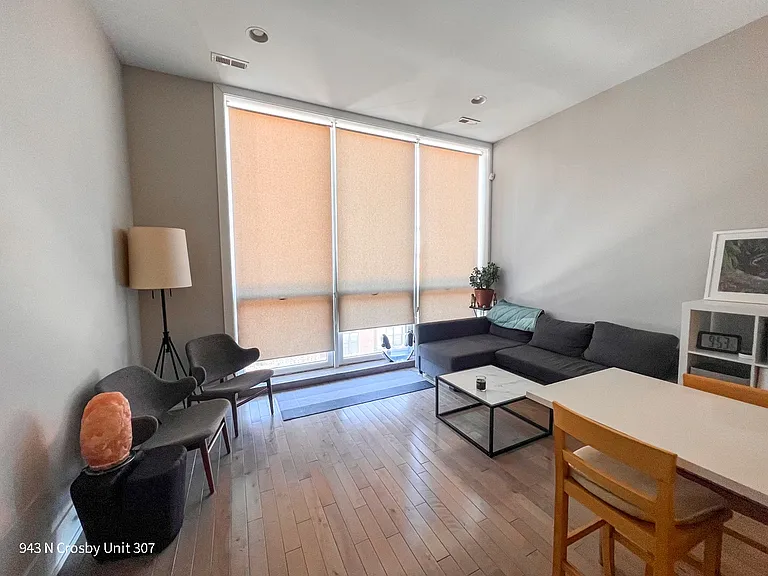 943 N. Crosby St. — Photo 24