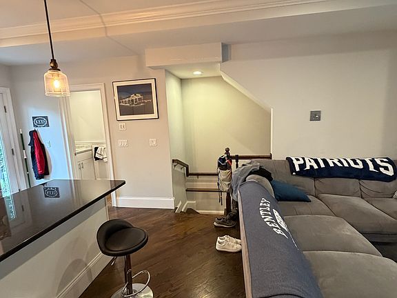 4th image of 669 E 5th St #1