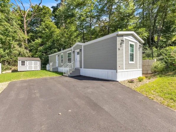 2-2B Forest Hill Dr, Palmer, MA 01069