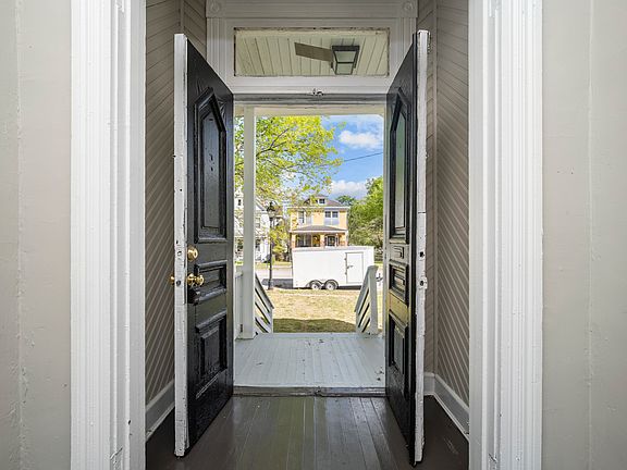 2nd image of 1804 4th Ave