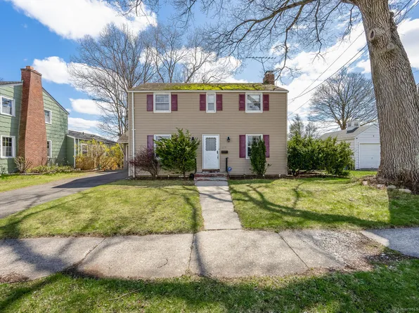 675 Goldenrod Avenue, Bridgeport, CT 06606