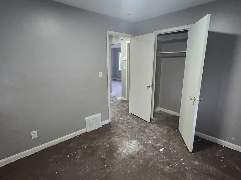 14205 Sylvia Ave — Photo 8