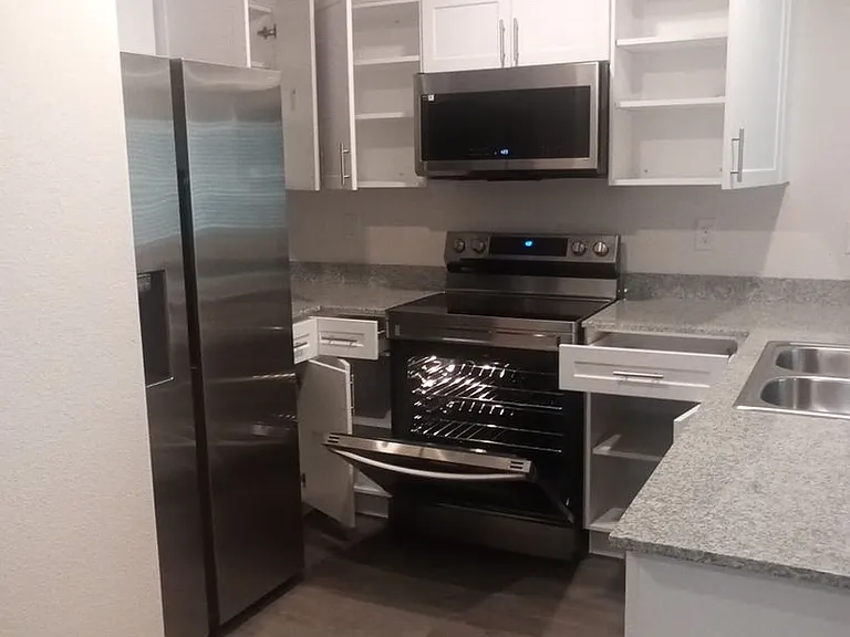 2866 Coral Cascade Ct — Photo 17
