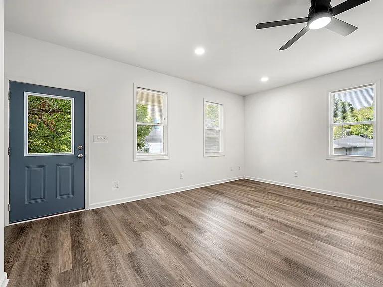 255 Love St SW #B2 — Photo 14