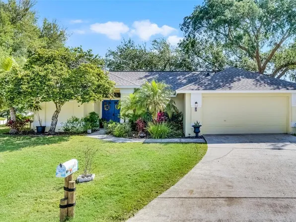 14 Clear Ct, Palm Coast, FL 32137