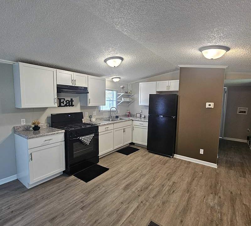 1st image of 2737 W Washington Ctr #287