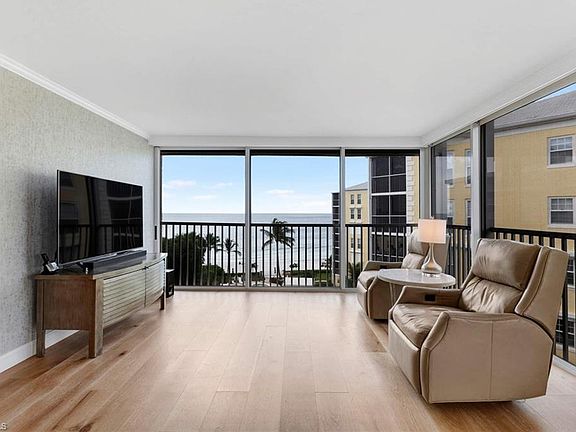 3rd image of 3483 Gulf Shore Blvd N APT 505