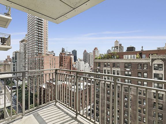 4th image of 301 E 79th St APT 18L