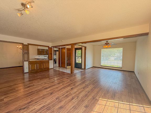 4th image of 3908 NW 68th St