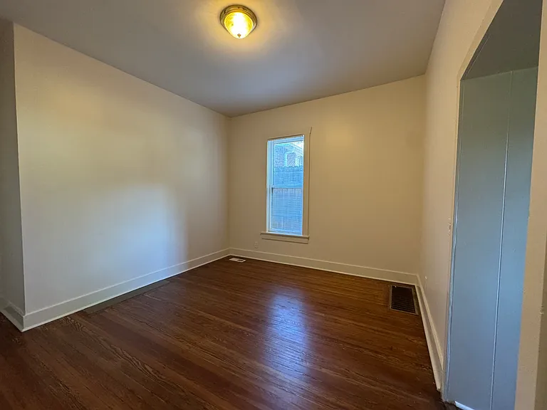 Dining room off kitchen