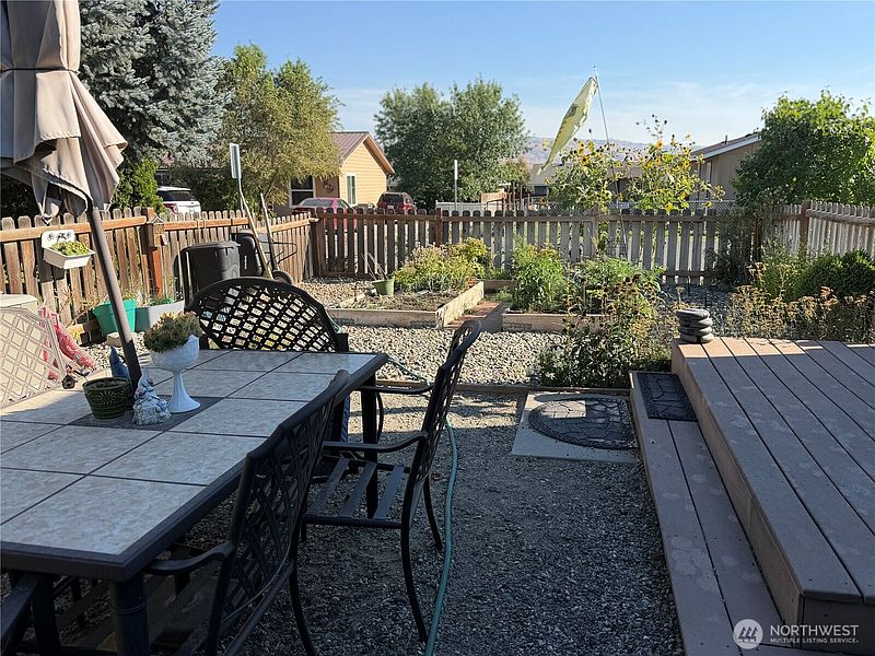 3rd image of 900 Wildwood Drive