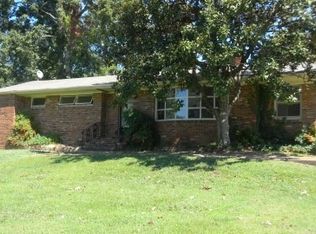 22 Robin Hood Ln, Jackson, TN 38305