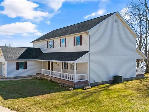 4280 Newbury Rd, Little Hocking, OH 45742