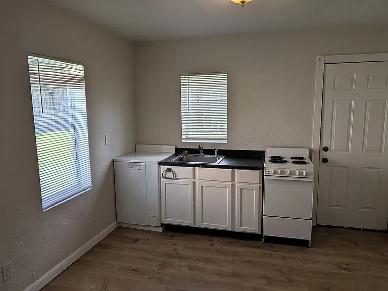628 N Lakeview Ave #5 — Photo 8