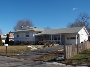 1102 N Sterling Blvd, Sterling, VA 20164