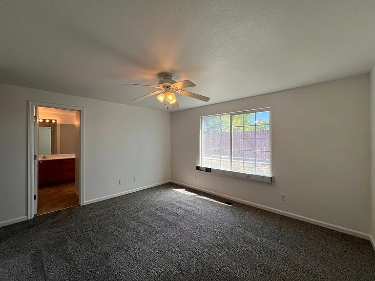 2628 Elizabeth Pkwy — Photo 25