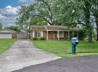 4504 Forest Ridge Ct, Louisville, KY 40219